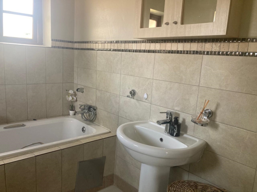 3 Bedroom Property for Sale in Waterval East North West
